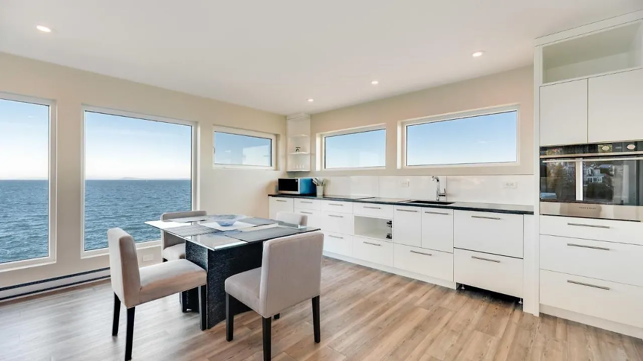 Semesterbostad Orca View Suite 10 Mile Point Victoria